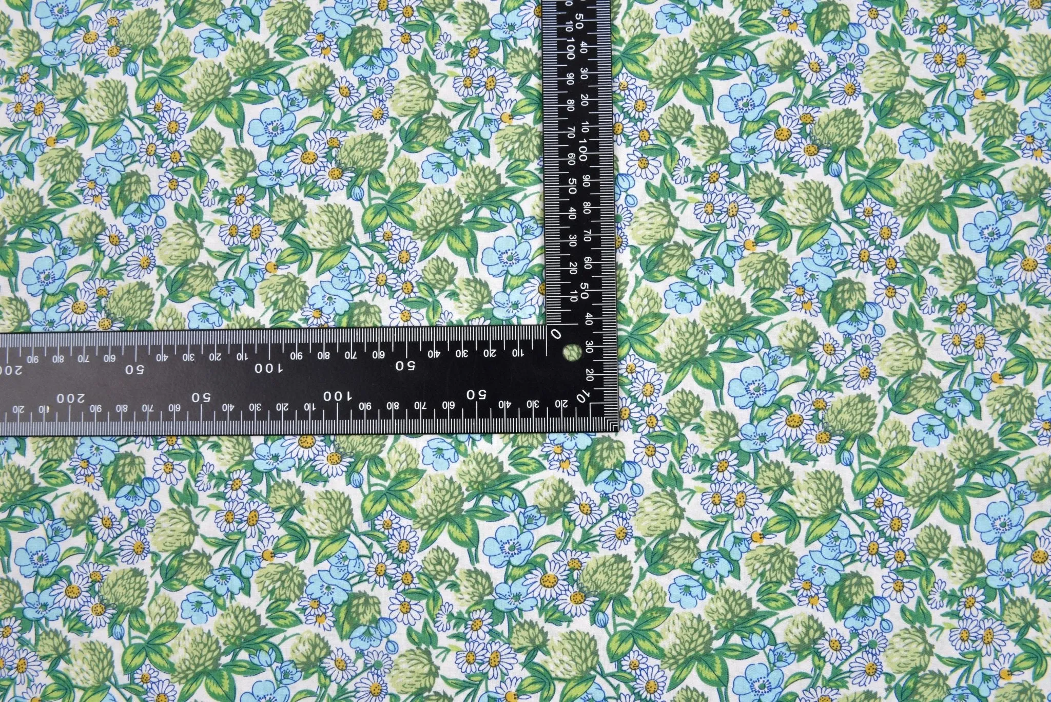 100% Cotton Loom Line Summer Pansy  Fabric - 151