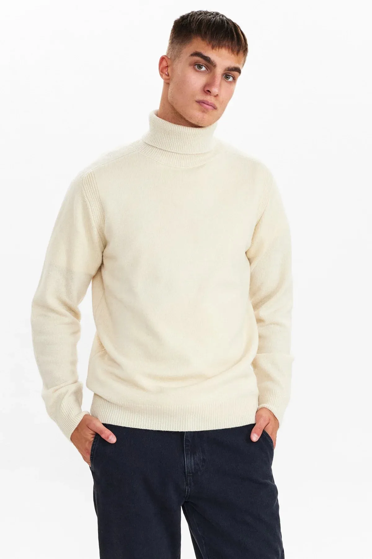 ANERKJENDT Aknico Solid Lambswool Roll Neck - Tofu