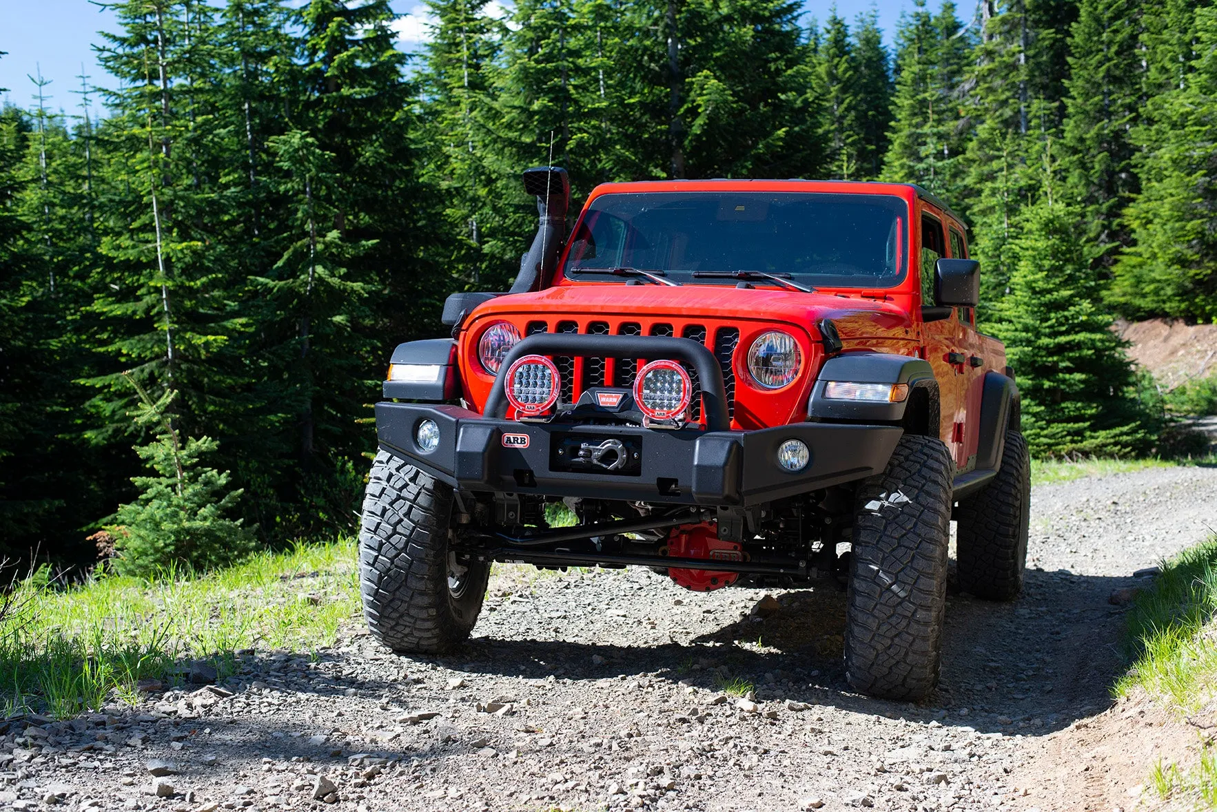 ARB Jeep Wrangler JL & Jeep Gladiator JT Deluxe Winch Bumper