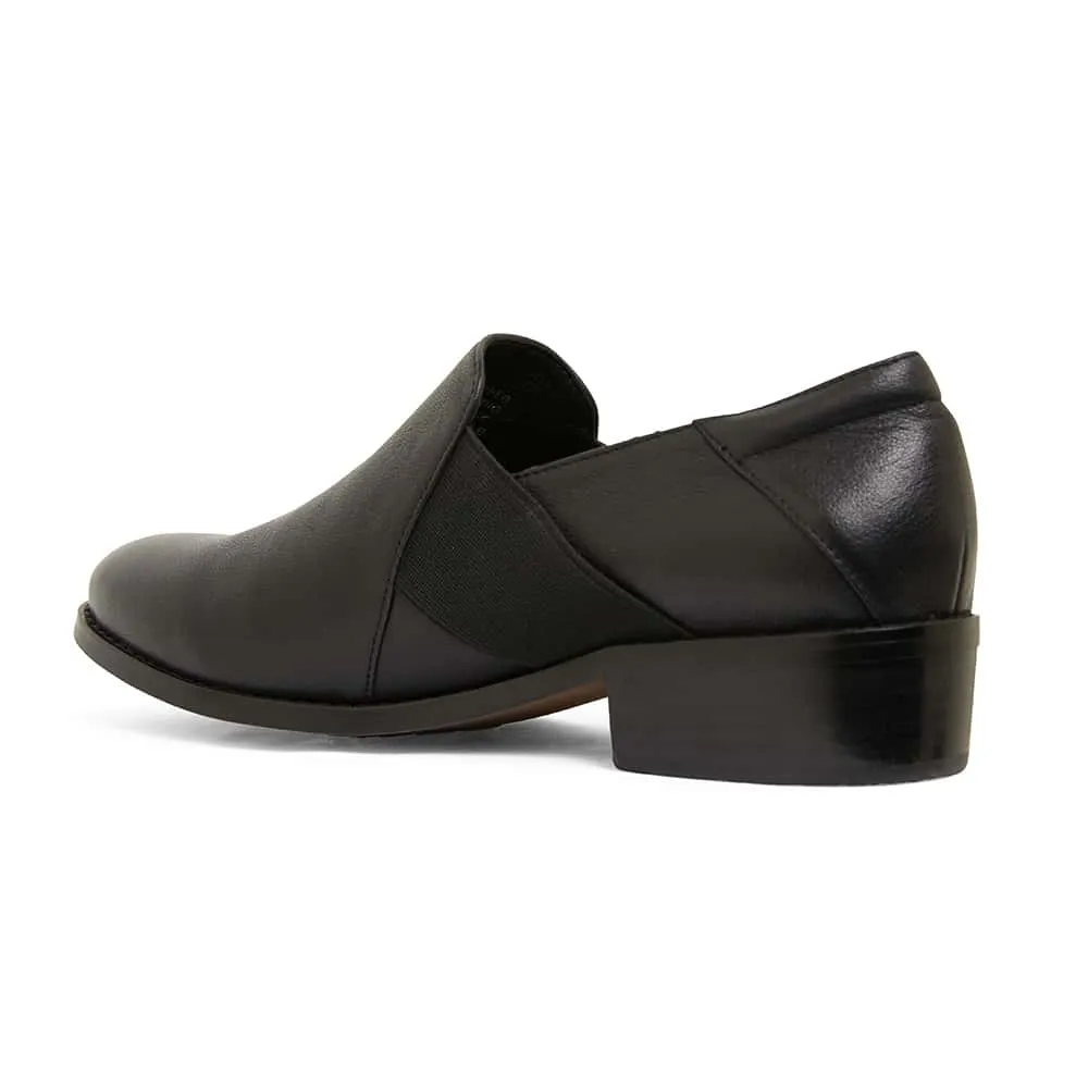 Baron Heel in Black Leather