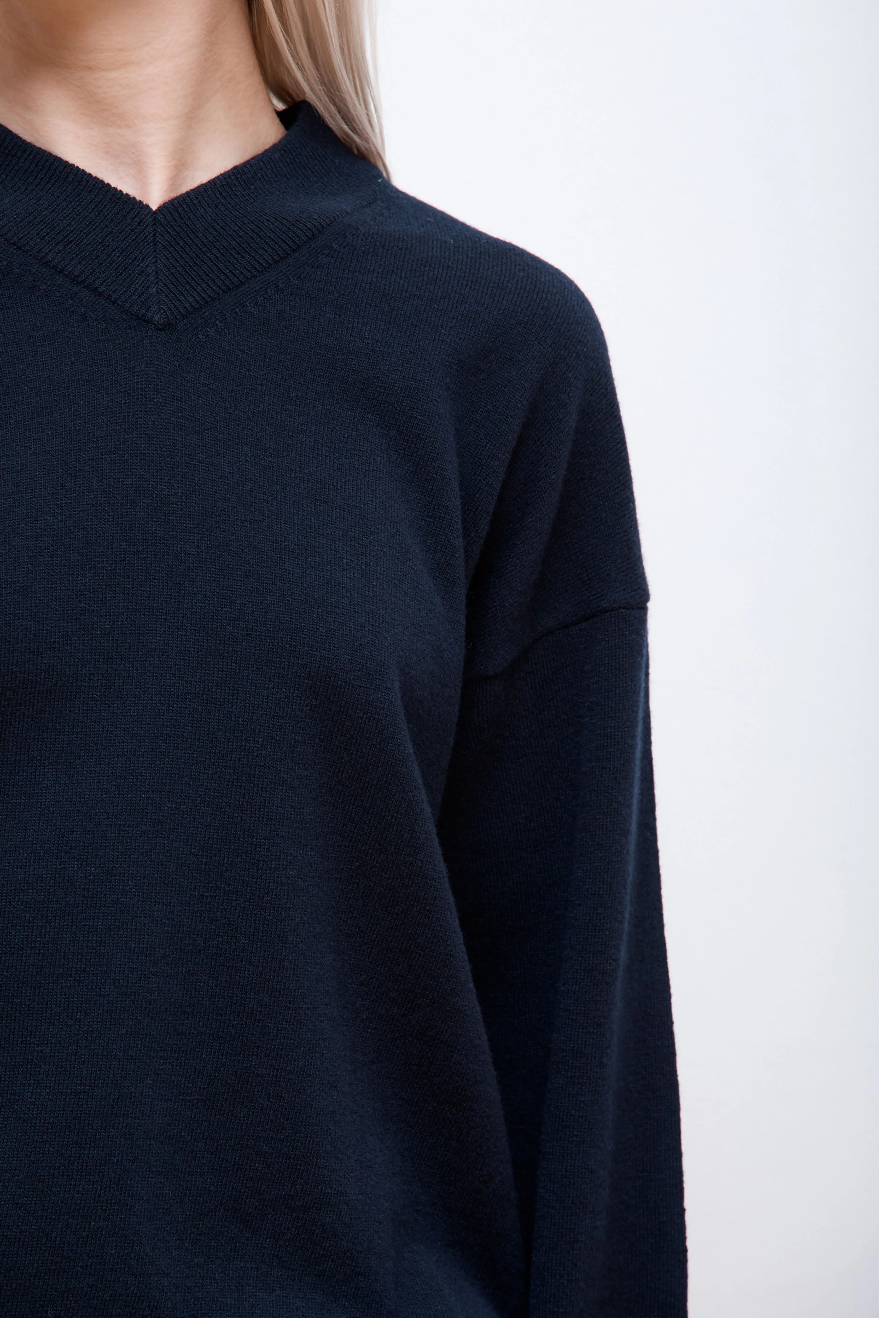 Fiore V-Neck Knit Darkest Navy