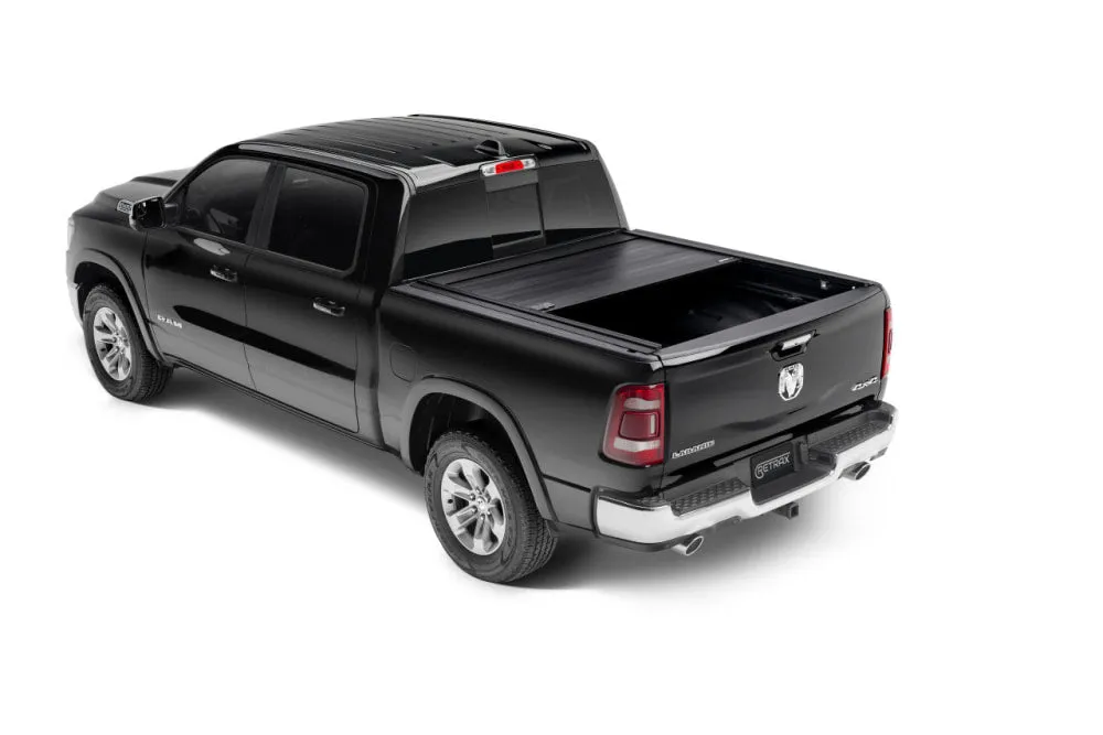 RetraxONE MX Manual Retractable Tonneau Cover | Chevrolet / Ford / Isuzu / Mazda / Nissan / Ram / Toyota / Volkswagen